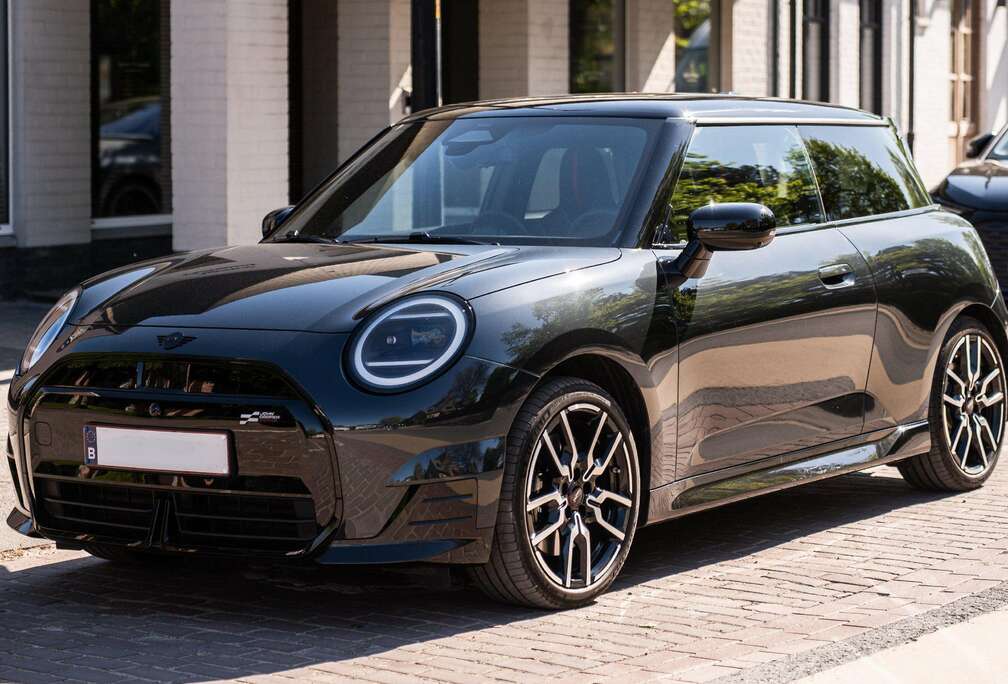 MINI Cooper John Cooper Works