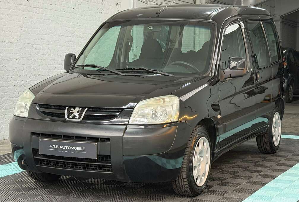 Peugeot 1.6i - Tres belle etat - 5places - Garantie 12mois