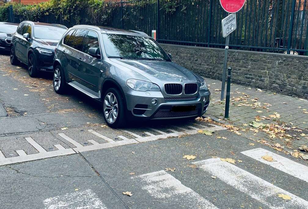 BMW 3.0 dA xDrive30 les portières option SOFT CLOSE