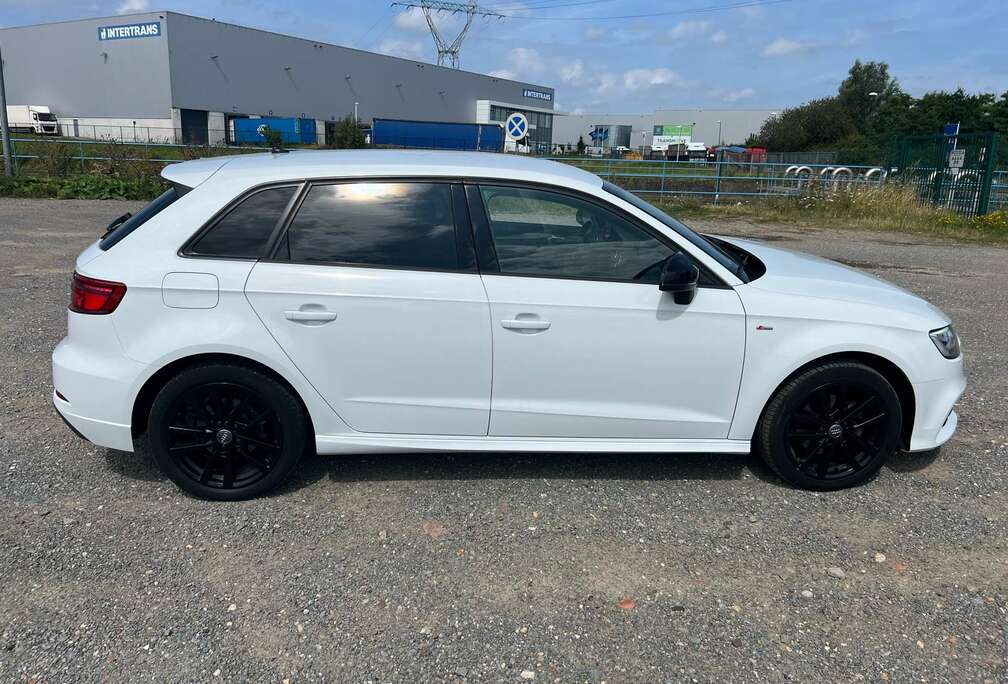 Audi sportback 35 tfsi s-line ACT sport s-tronic