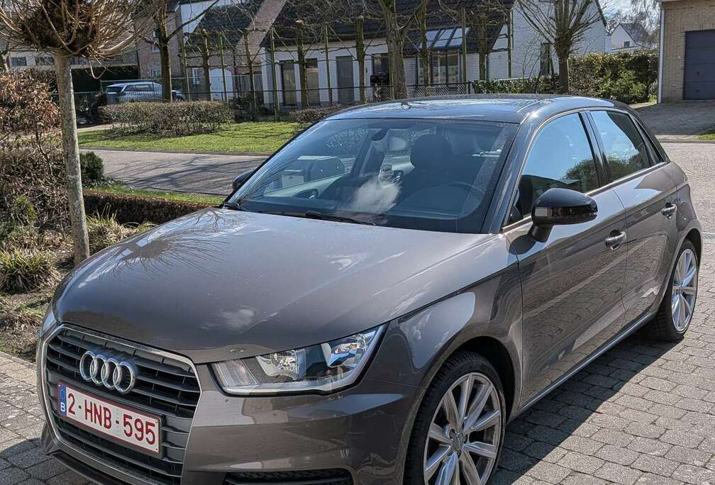 Audi 1.0 TFSI S tronic