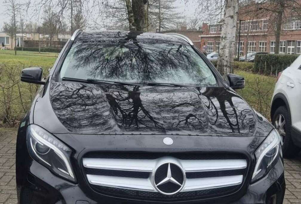 Mercedes-Benz (CDI) d