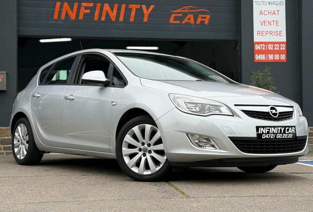 Opel Astra 1.6i Cosmo