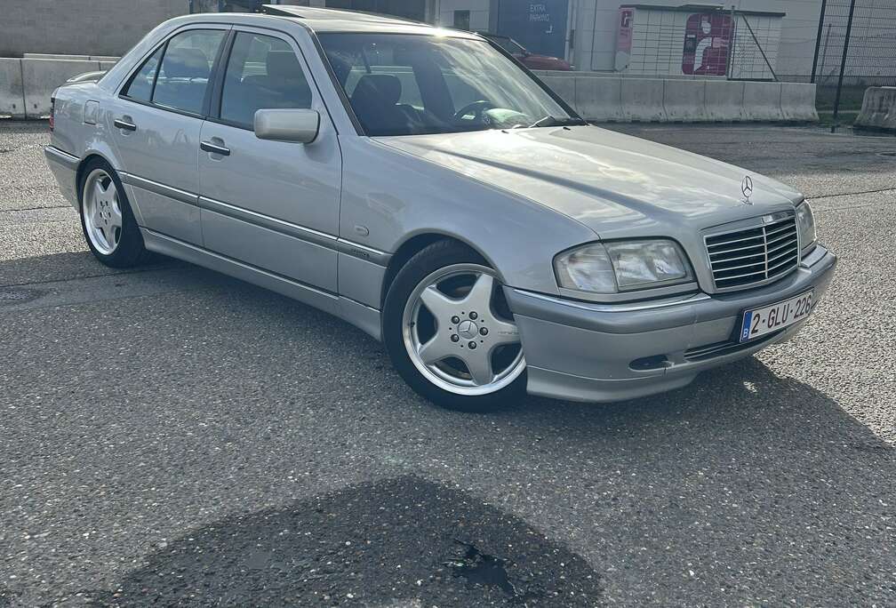 Mercedes-Benz Elegance Full Option