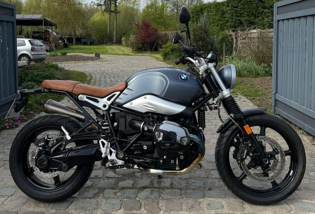 BMW Scrambler *Akrapovic* @AelbrechtMotors