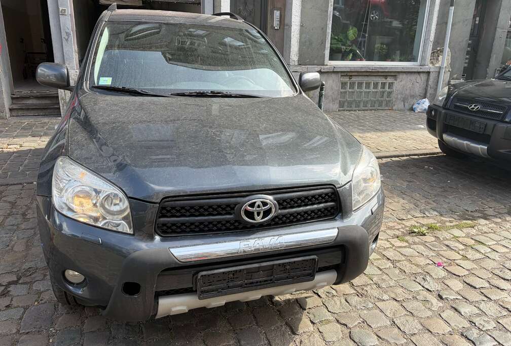 Toyota 2.0i VVT-i 16v VIP uniquement l’exportation