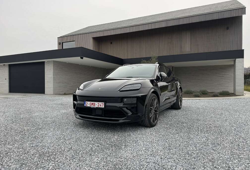 Porsche e-Macan 100 kWh Turbo