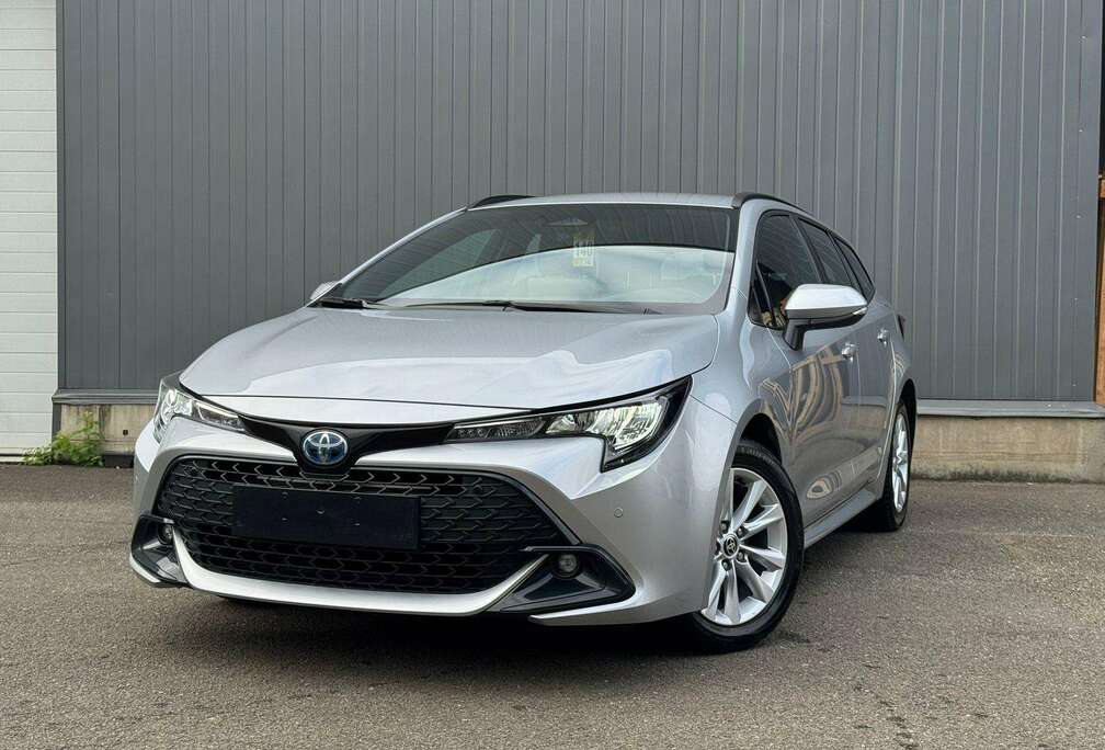 Toyota Touring Sport 1.8 Hybrid Dynamic e-CVT 1.8 Hybrid