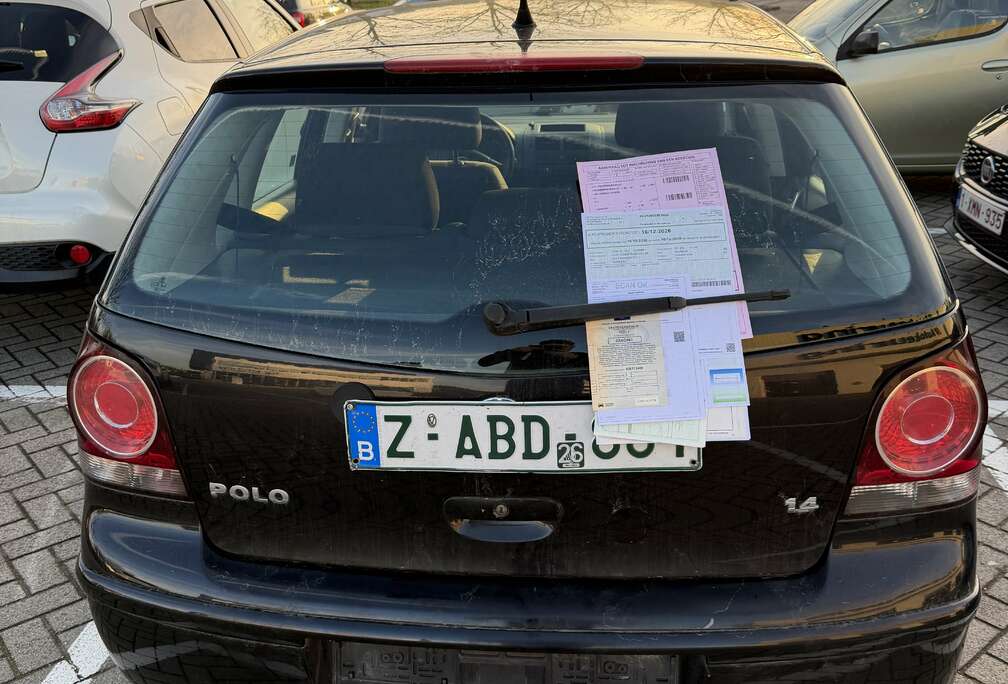 Volkswagen 1.4i près immatriculé