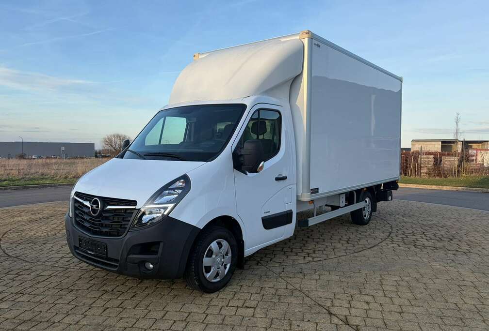 Renault 20m3+lift 750kg / 163cv / Garantie / 27264,5€ htva