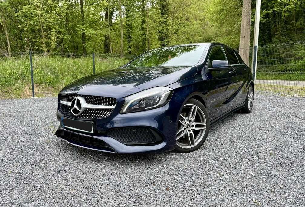Mercedes-Benz A180 AMG / GARANTIE 12 MOIS / PHARES LED / PACK CARBONE /