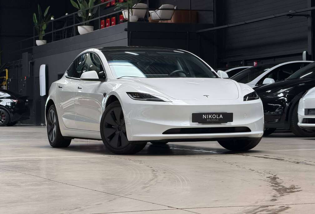 Tesla REAR WHEEL DRIVE - LOW MILEAGE - HIGHLAND PREMIUM