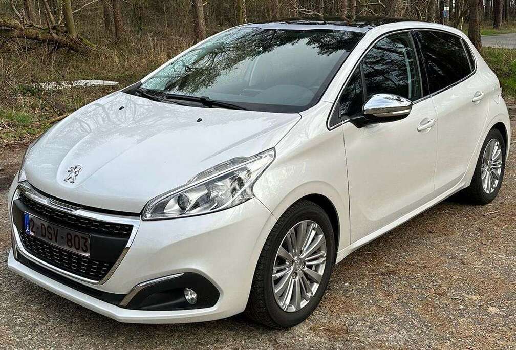 Peugeot 208 PureTech 82 Allure