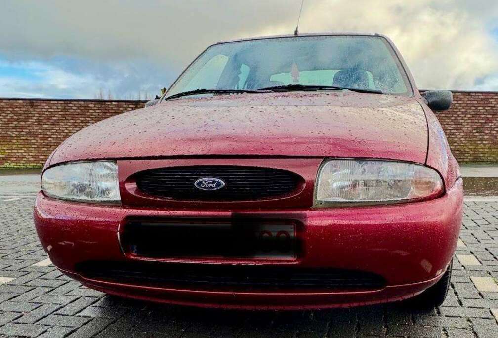 Ford 1.3i Flair