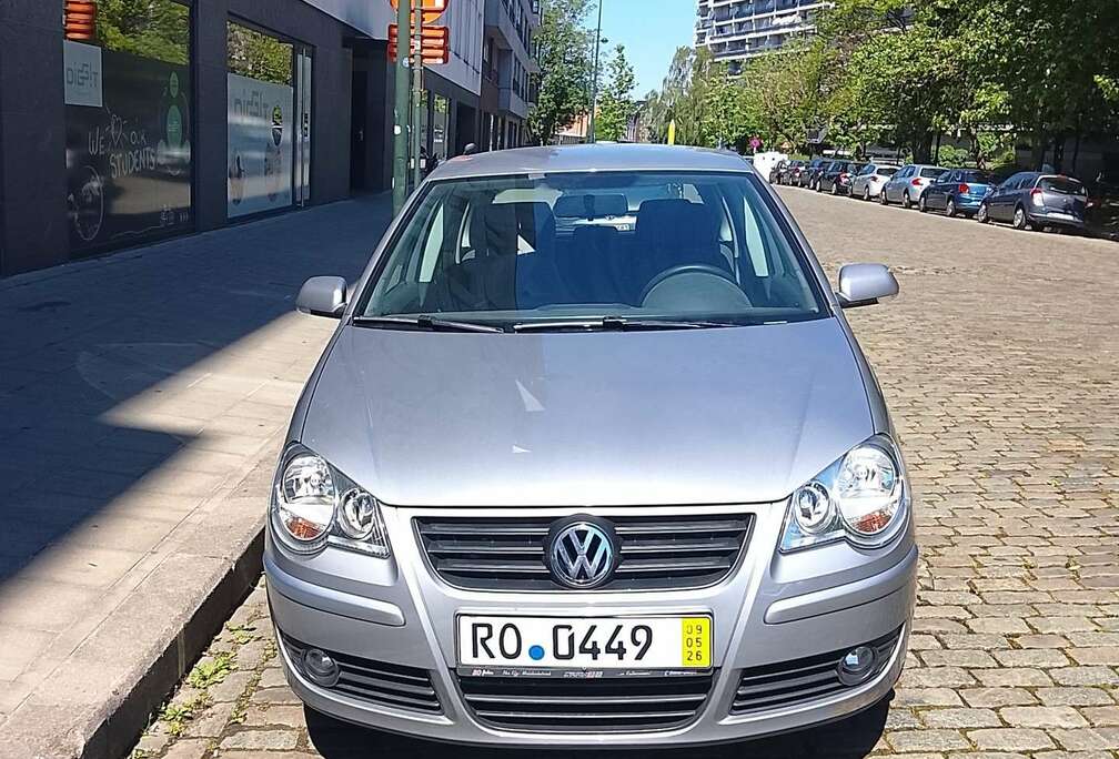 Volkswagen Vw Polo 1.4 essence  Clim CT+ immatriculation