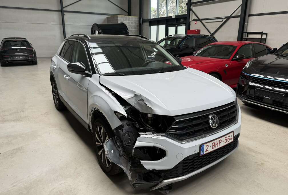 Volkswagen T-Roc 1.5 TSI DSG - ACCIDENT CAR/EXPORT