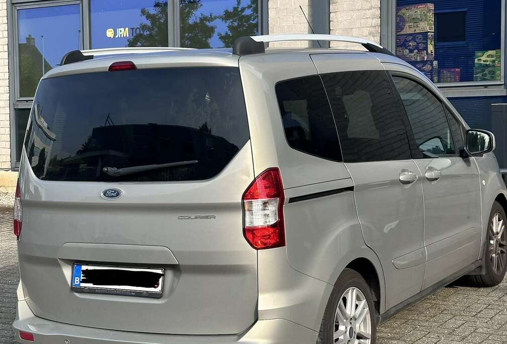 Ford 1.0 EcoBoost Titanium