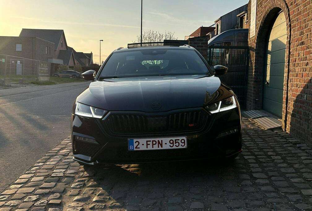 Skoda SW RS 2.0 TFSI DSG