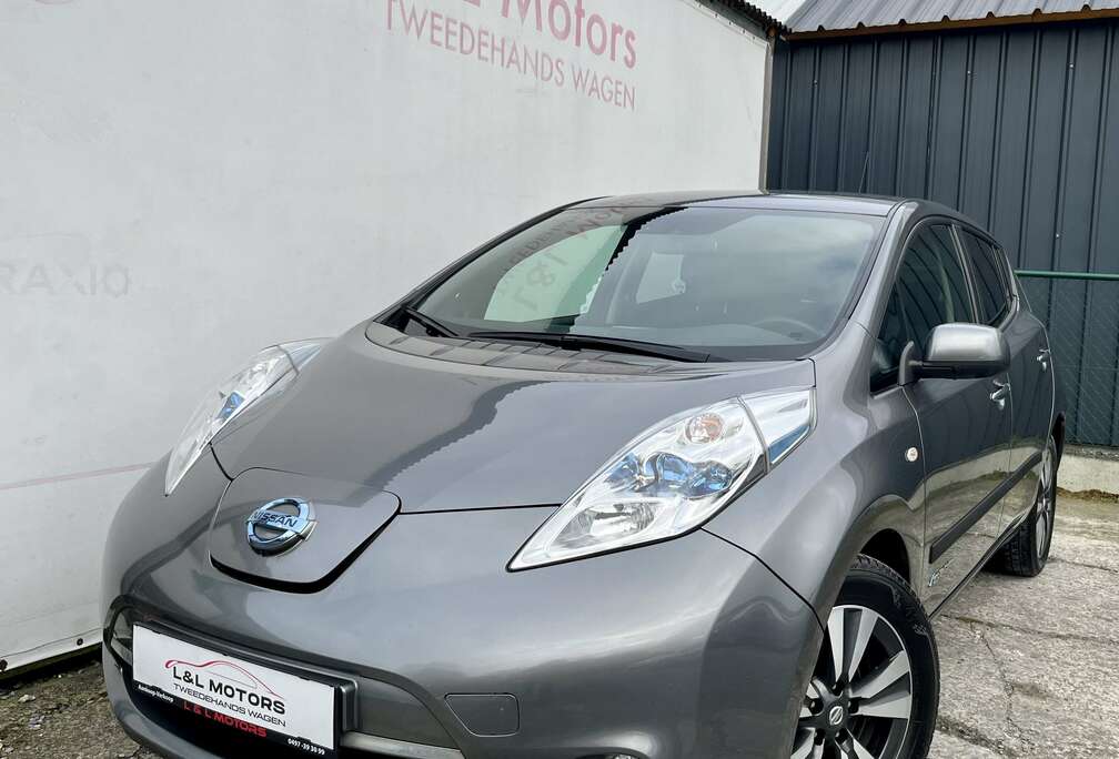 Nissan Leaf 30 kWh Black Edition  Full Options