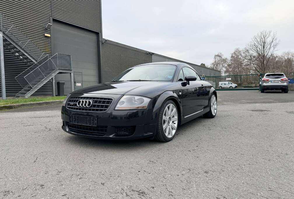 Audi Coupé 3.2i V6 24v Quattro DSG