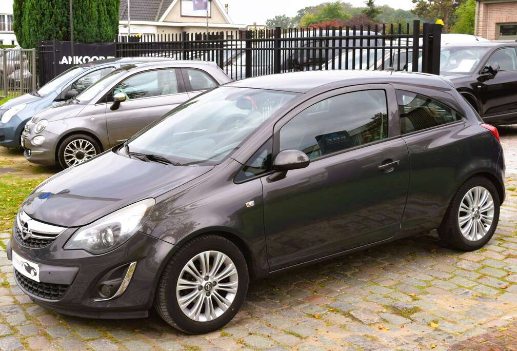 Opel 1.4i/GPS/LEDER/HISTORY/GARANTIE