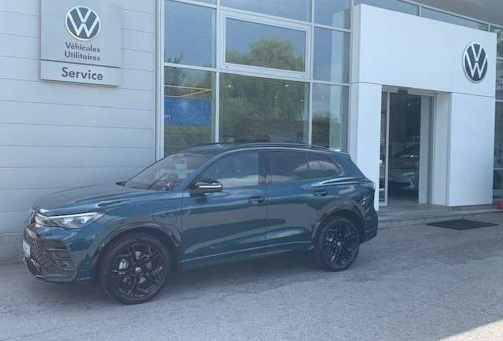 Volkswagen R-LINE BLACK STYLE 1.5 eHYBRID 177CV DSG6