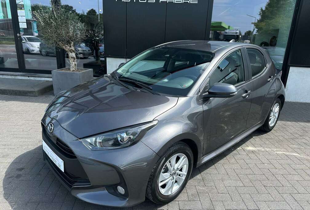 Toyota Hybrid 1.5i VVT-i E-CVT CAMERA ( MAZDA )