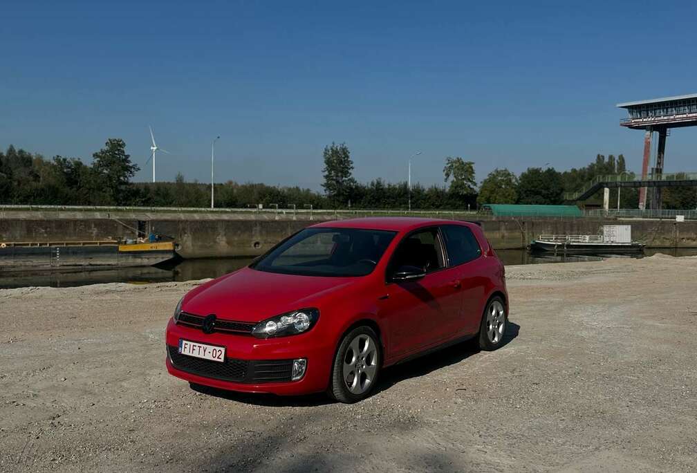 Volkswagen 2.0 GOLF GTI