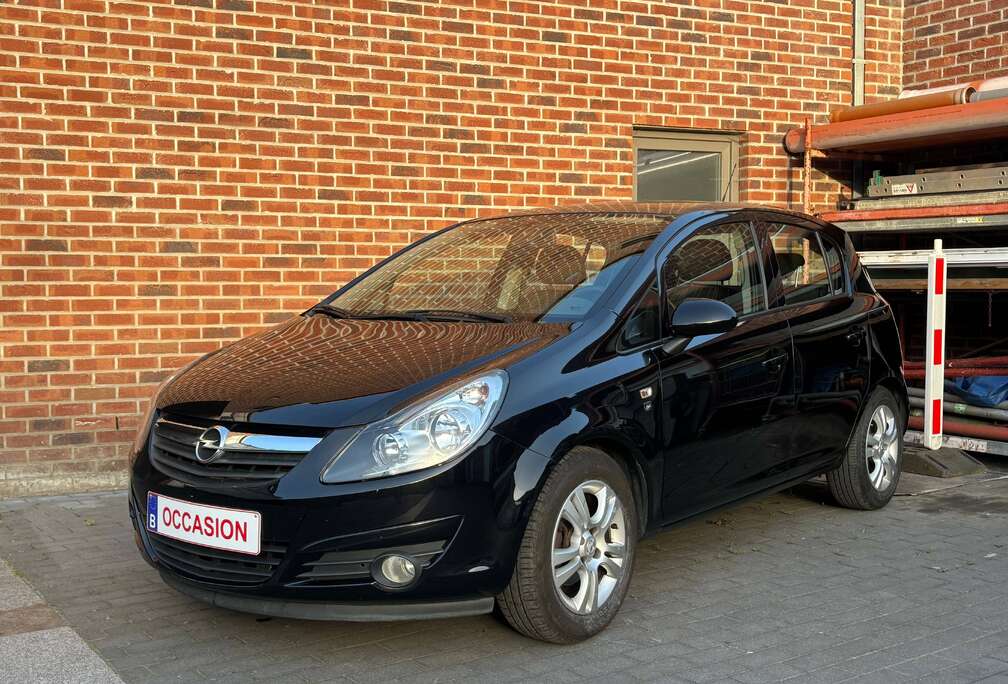 Opel Corsa 1.4i Black Edition