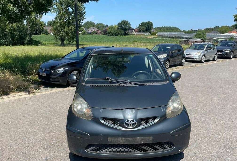 Toyota 1.0i VVT-i