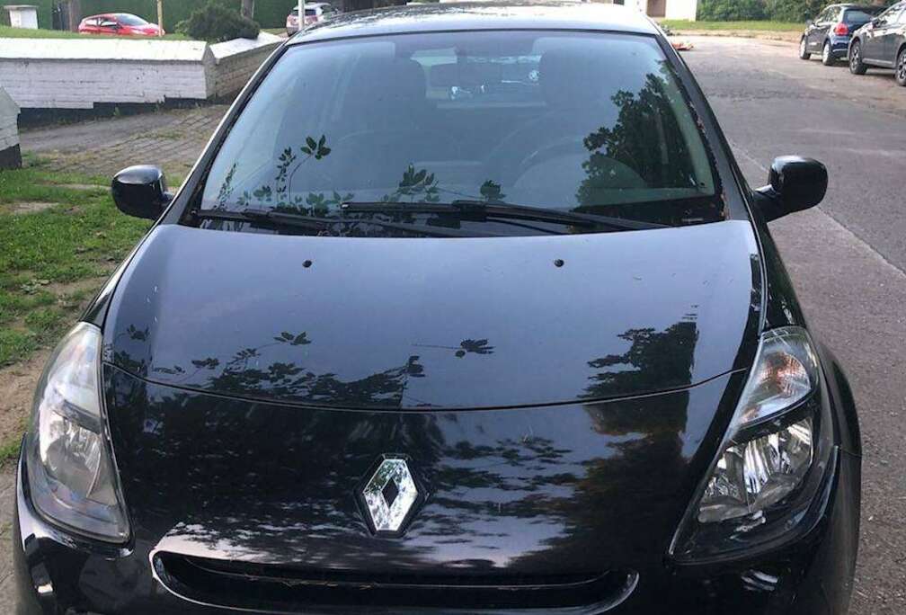 Renault Clio 1.2i TomTom LIVE