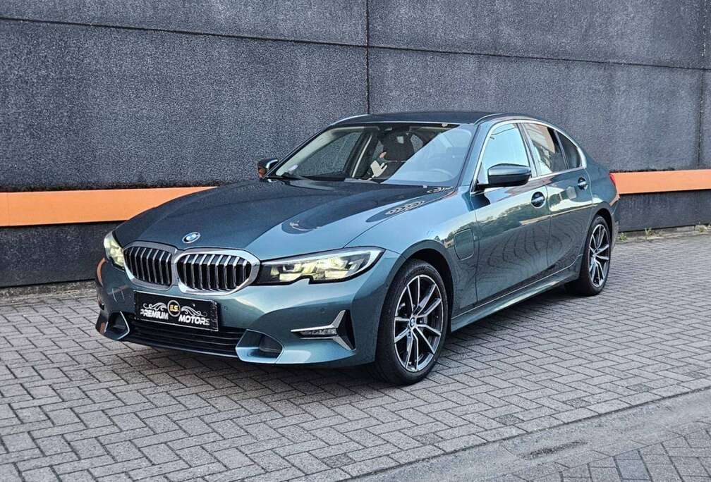 BMW e  LUXURY LINE  EXCLUSIEIF BLEU RIDGE METTALIC/FULL OPTION IN NIEUWSTAAT