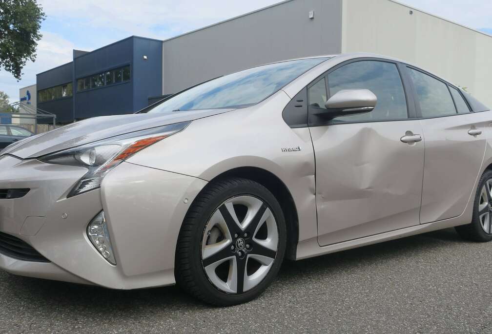 Toyota Prius PHEV 1.8i VVT-i Business CVT(EU6.2)