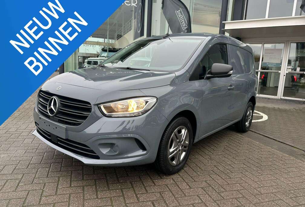 Mercedes-Benz 108 CDI L1 Base