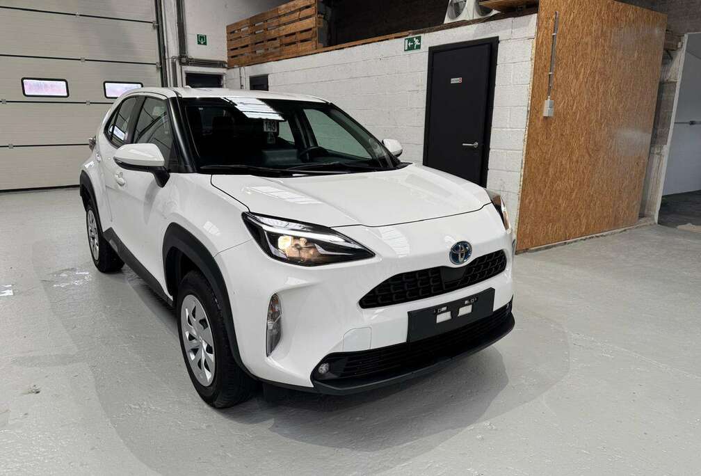 Toyota Yaris Hybrid 1.5i VVT-i E-CVT Dynamic