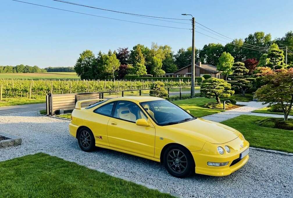 Honda Type-R 1.8i Y56 Yellow