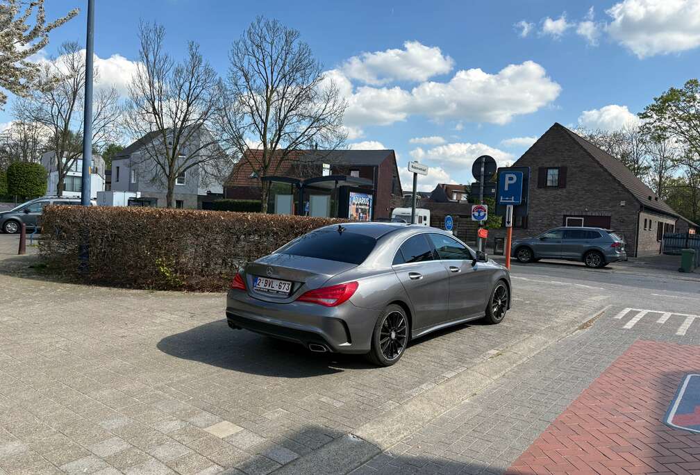 Mercedes-Benz CLA 180