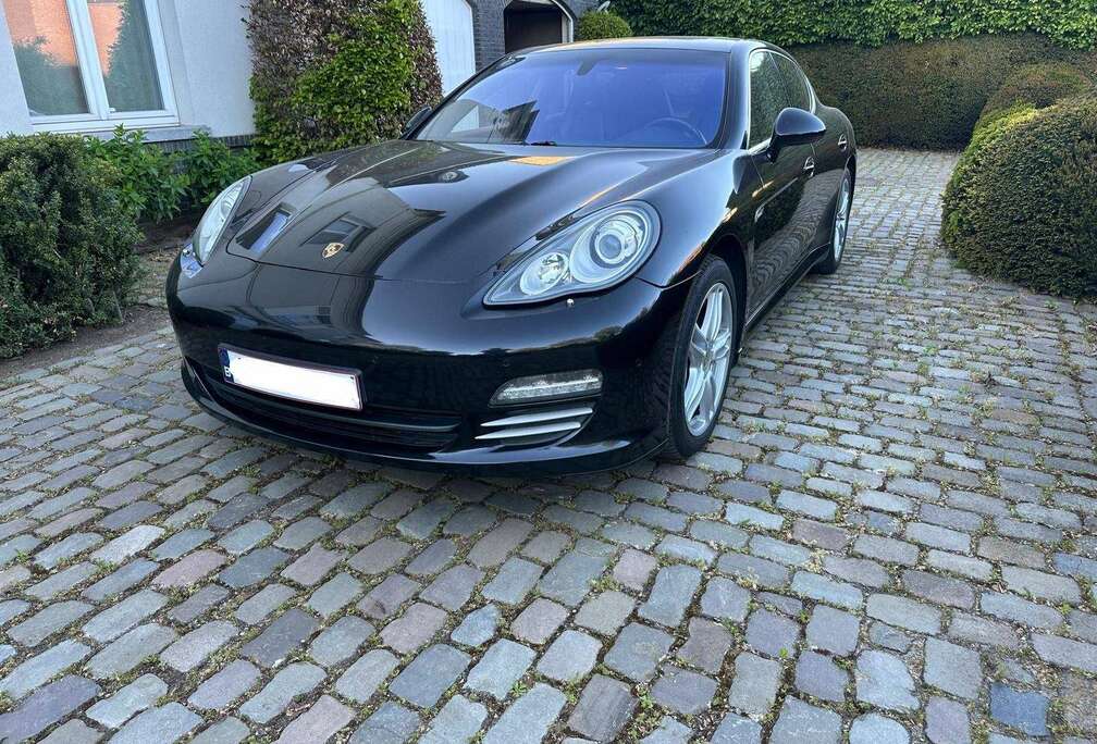 Porsche Panamera 4S 4.8i V8 PDK