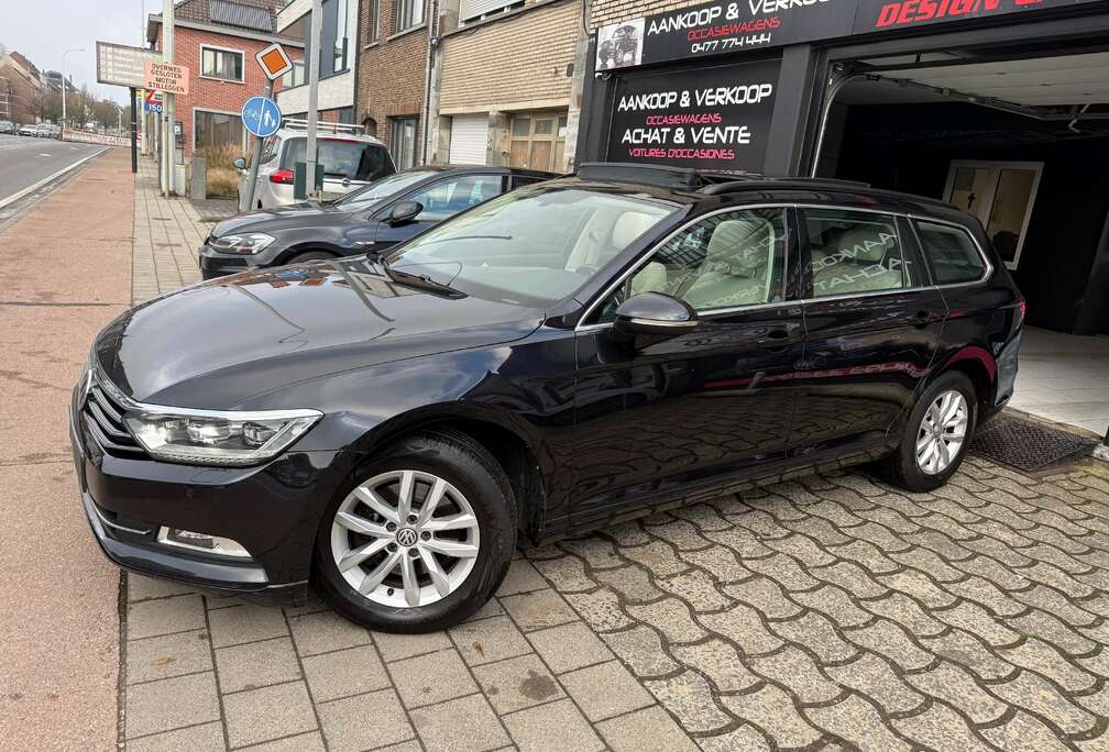 Volkswagen 1.6TDI Toit Panoramique Xenon Navigations Clim