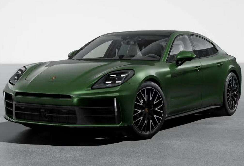 Porsche 4 e-Hybrid  Oak Green  Sportuitlaat  Head-Up