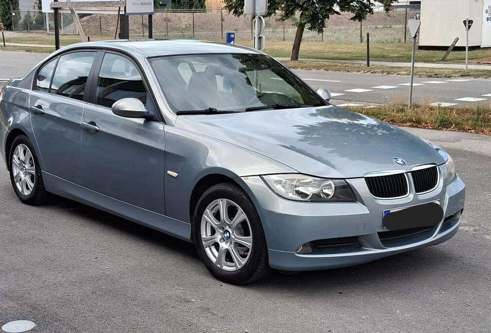 BMW 318i