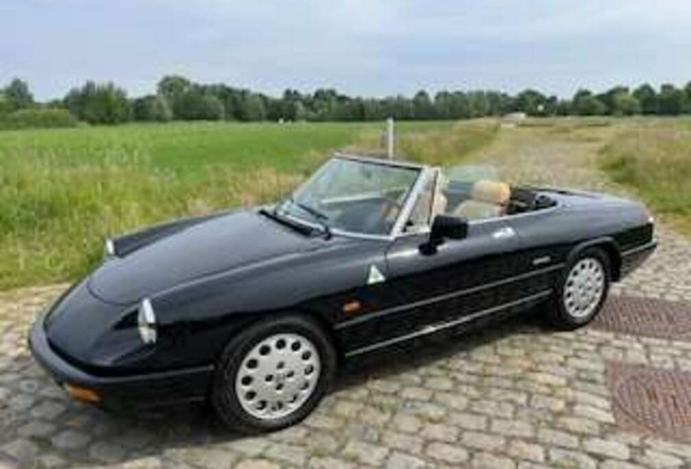 Alfa Romeo Spider 2.0