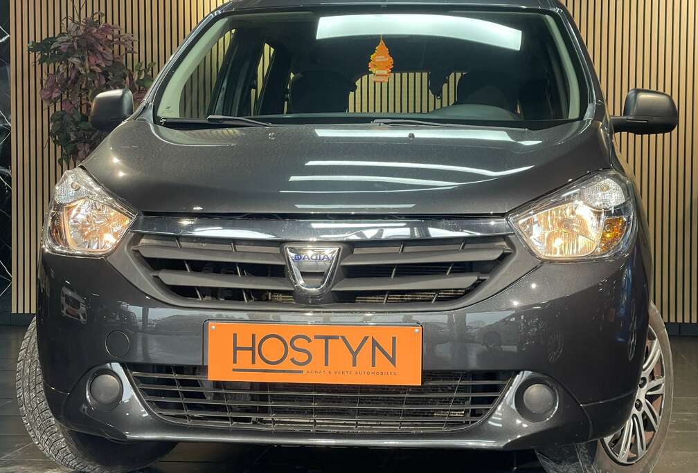 Dacia 1.6i 7pl.*GARANTIE 1AN*1ER MAIN