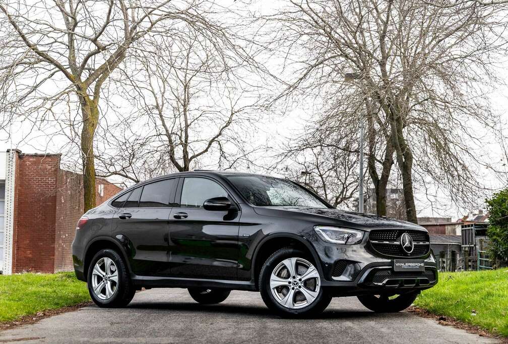 Mercedes-Benz e Coupe 4Matic * ACC * 360 * Opendak * Burmester