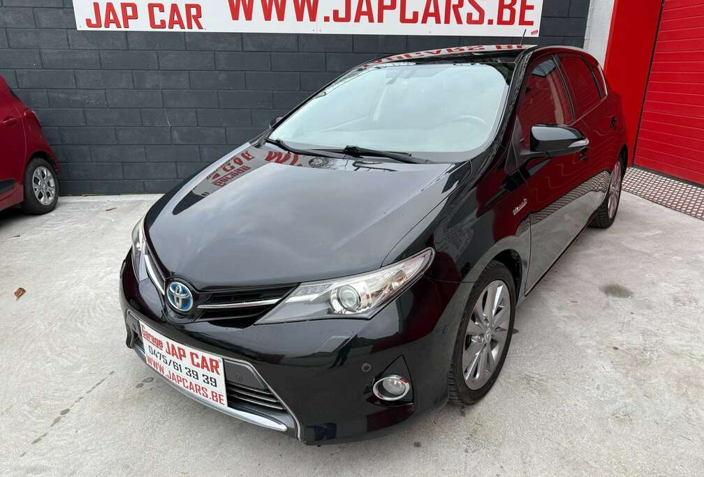 Toyota 1.8i HSD full options cuir,clim gps toit pano