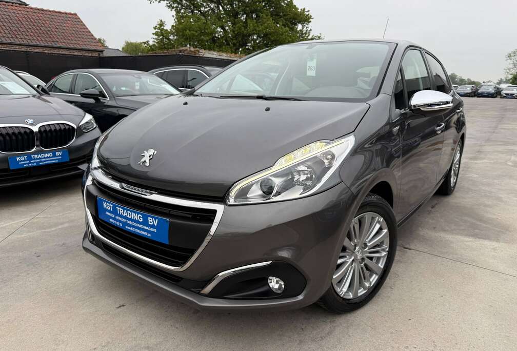 Peugeot 1.2i 5-DEURS NAVIGATIE CARPLAY PDC ALU BLUETOOTH LED