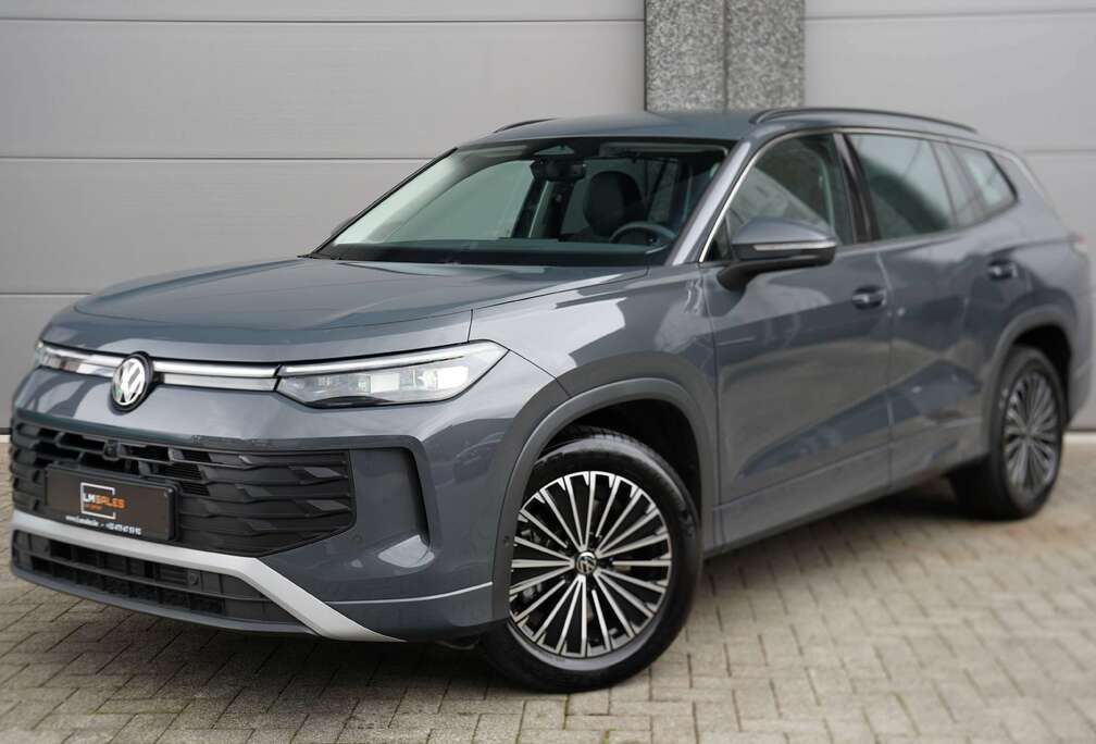 Volkswagen Tayron 1.5 eTSI * 7 SEATS / 360 / TREKHAAK / ZETELVERWARMING / MATRIX / SFEERVERLICHTING / DODEHOEK *