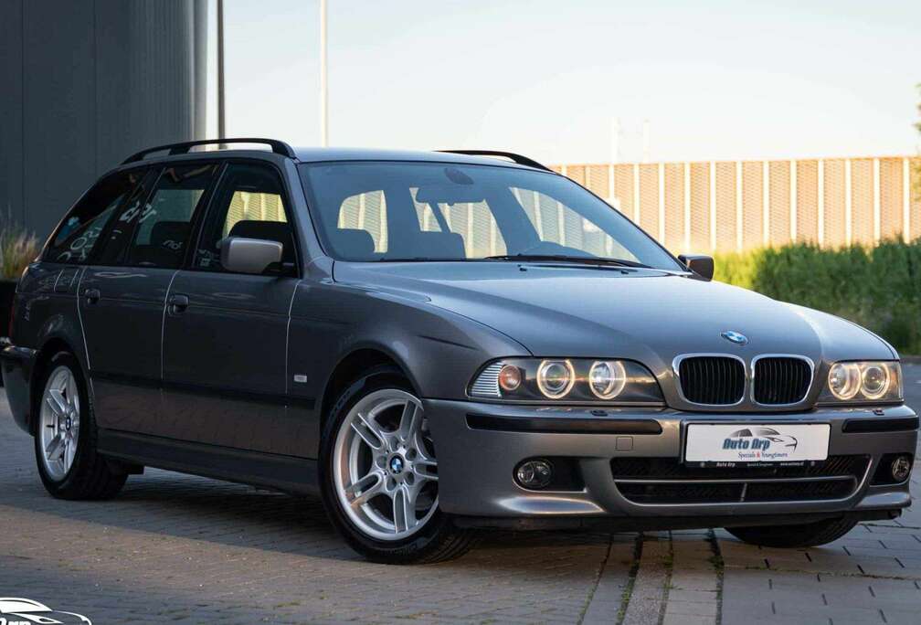 BMW 525iA