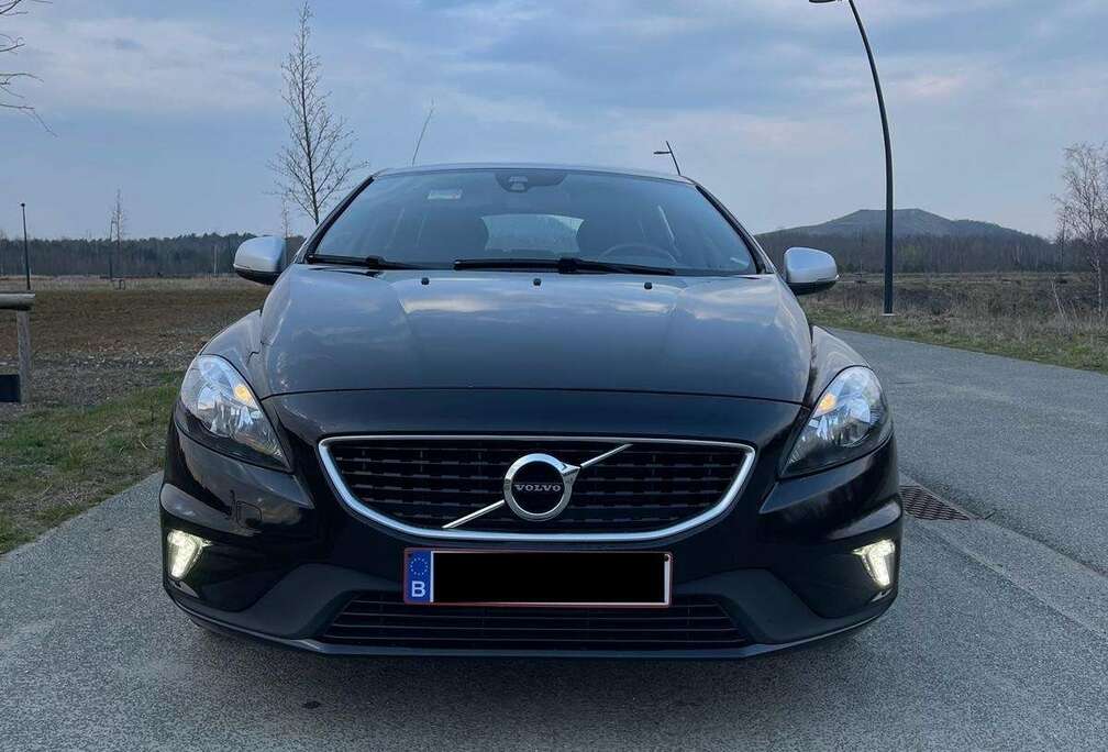 Volvo VOLVO V40 D2 R-Design