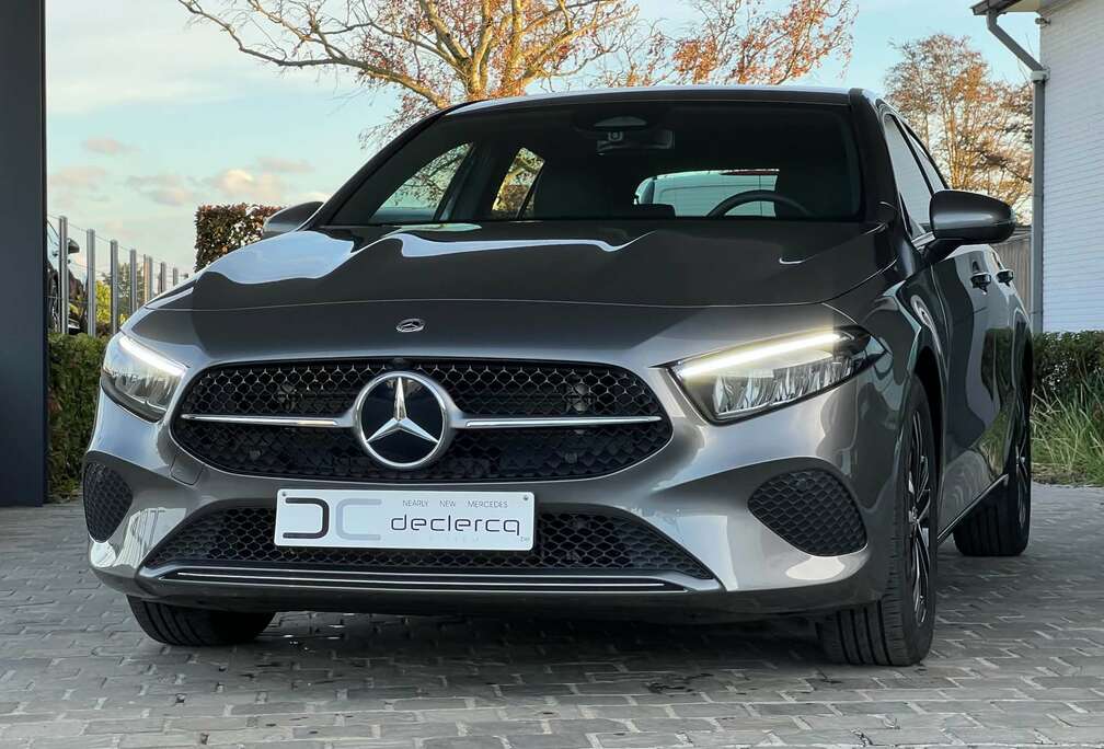 Mercedes-Benz Progressive 2025 achteruitrijcamera LED GPS smartphone integratie